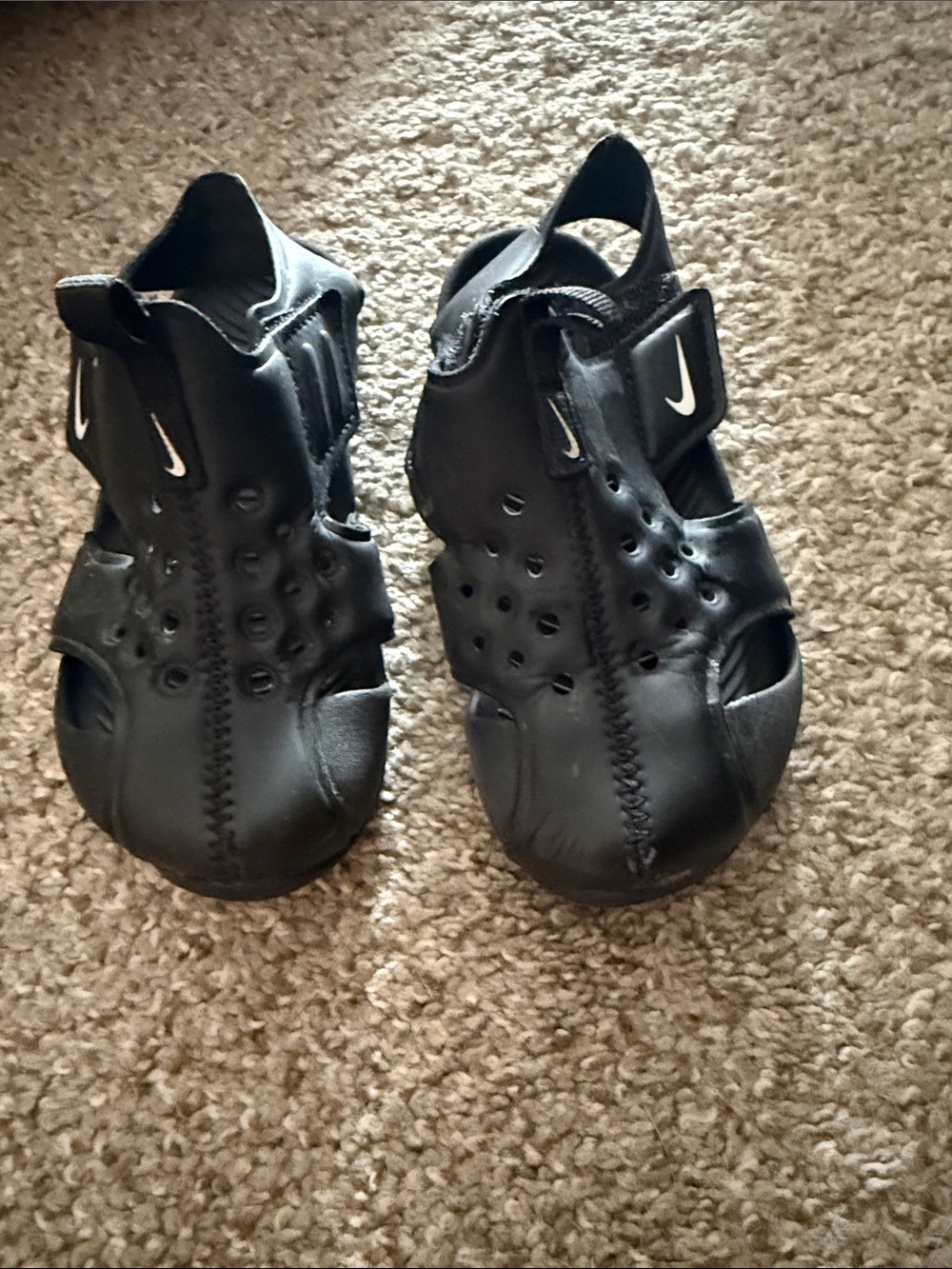 Nike Black Youth Hook-and-Loop Water-Friendly Sandal Sneakers